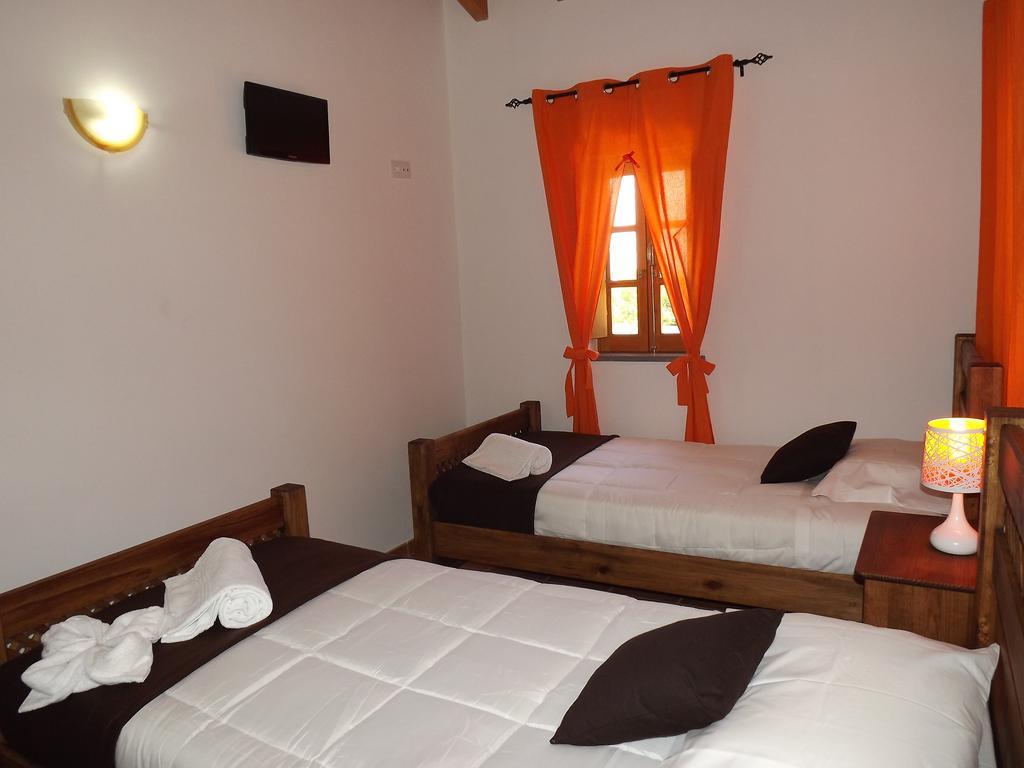 Casa De Campo Vale Do Asno Алтура Номер фото